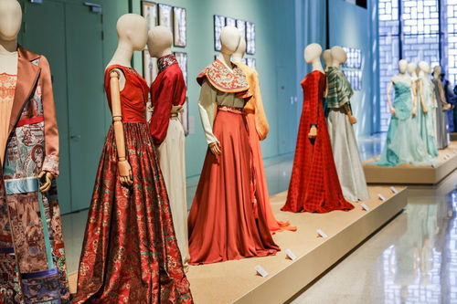 敦煌服飾文化研究暨創(chuàng)新設(shè)計(jì)展在京開(kāi)幕